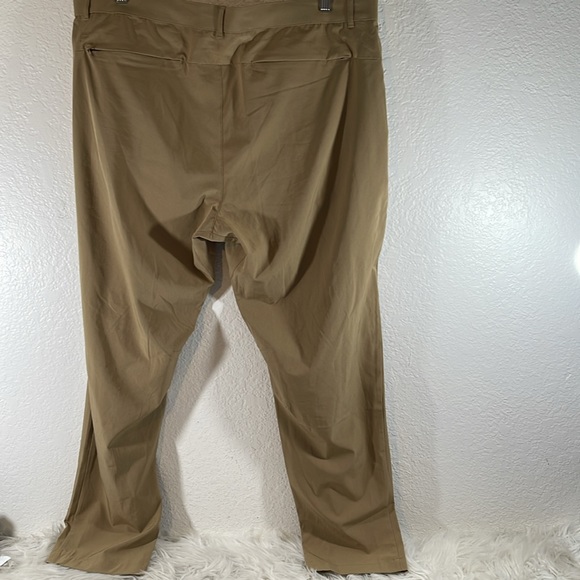 FABLETICS The Only Pant (Slim Fit) Front & Back Pockets Size 38x32 - Picture 8 of 15